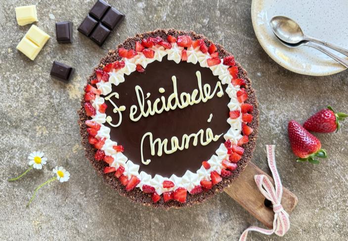 Tarta fácil de chocolate y galletas para el Día de la Madre