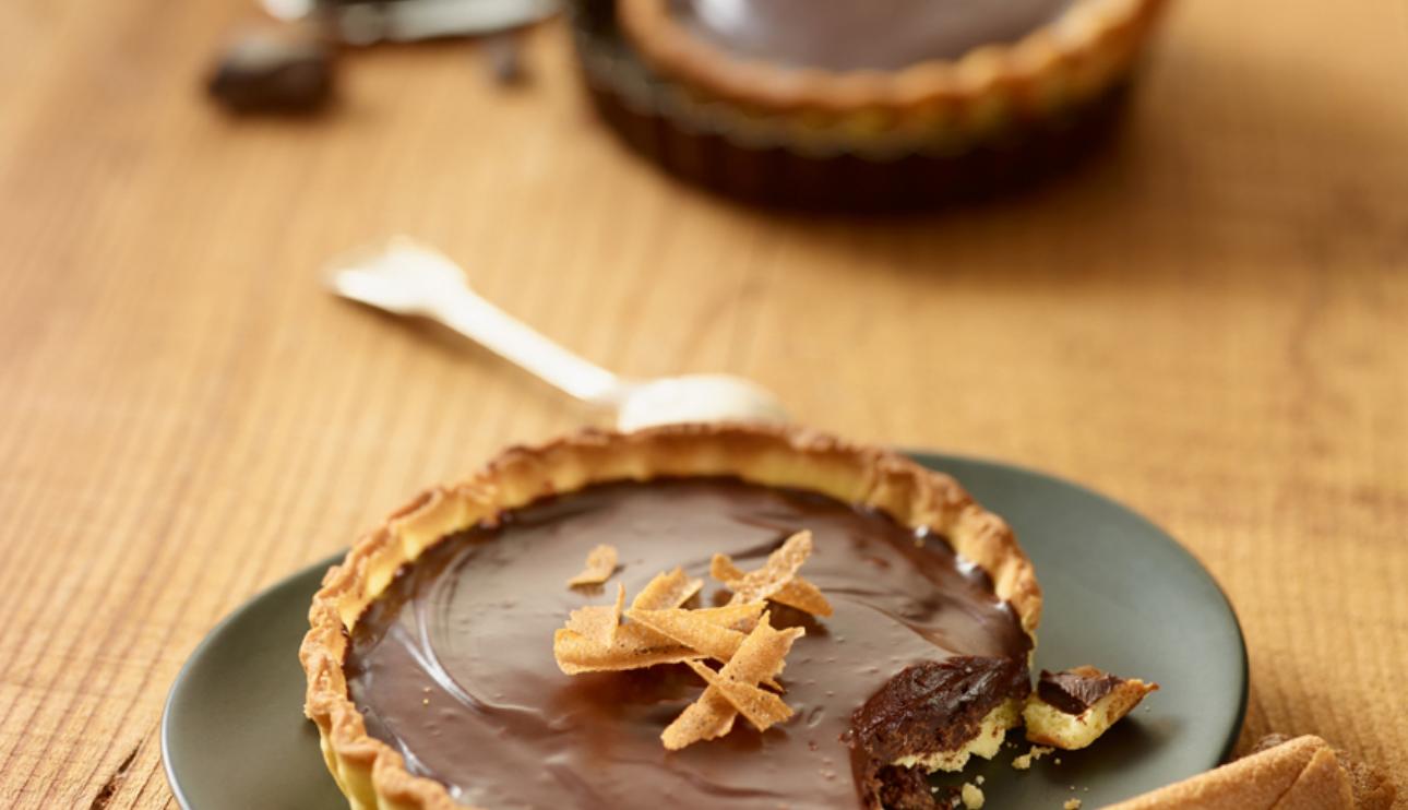 Tartaletas crujientes de chocolate negro 70%