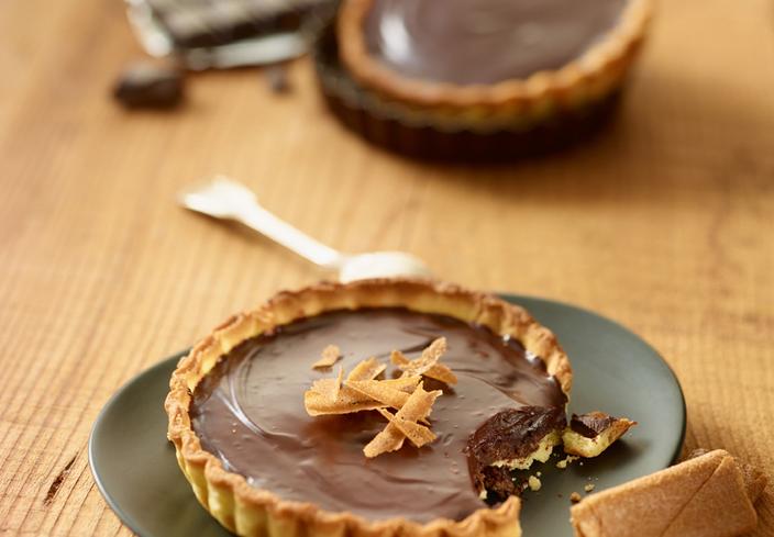 Tartaletas crujientes de chocolate negro 70%