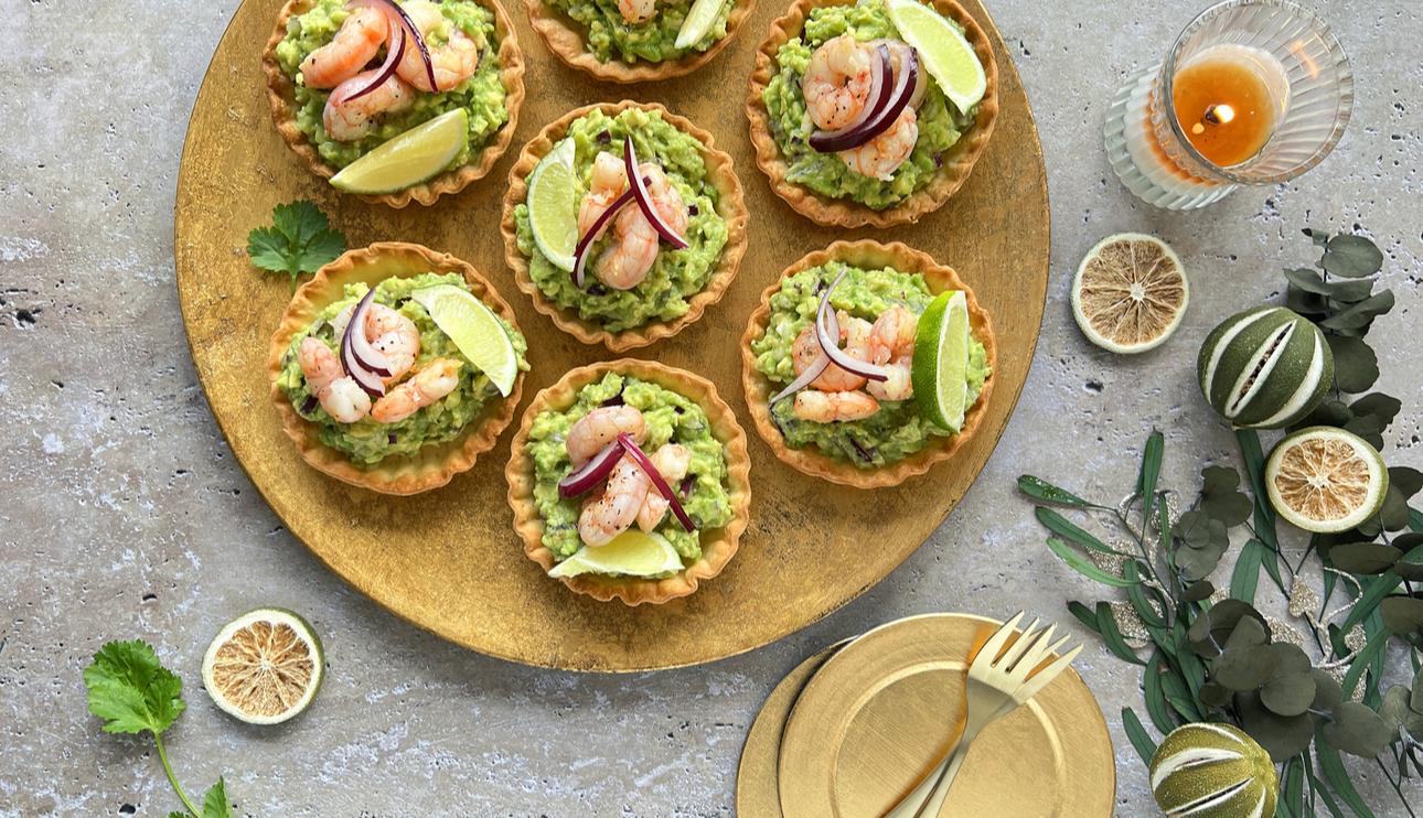 Tartaletas de guacamole y gambones