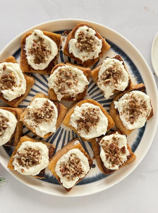 Torrijas de carrot cake
